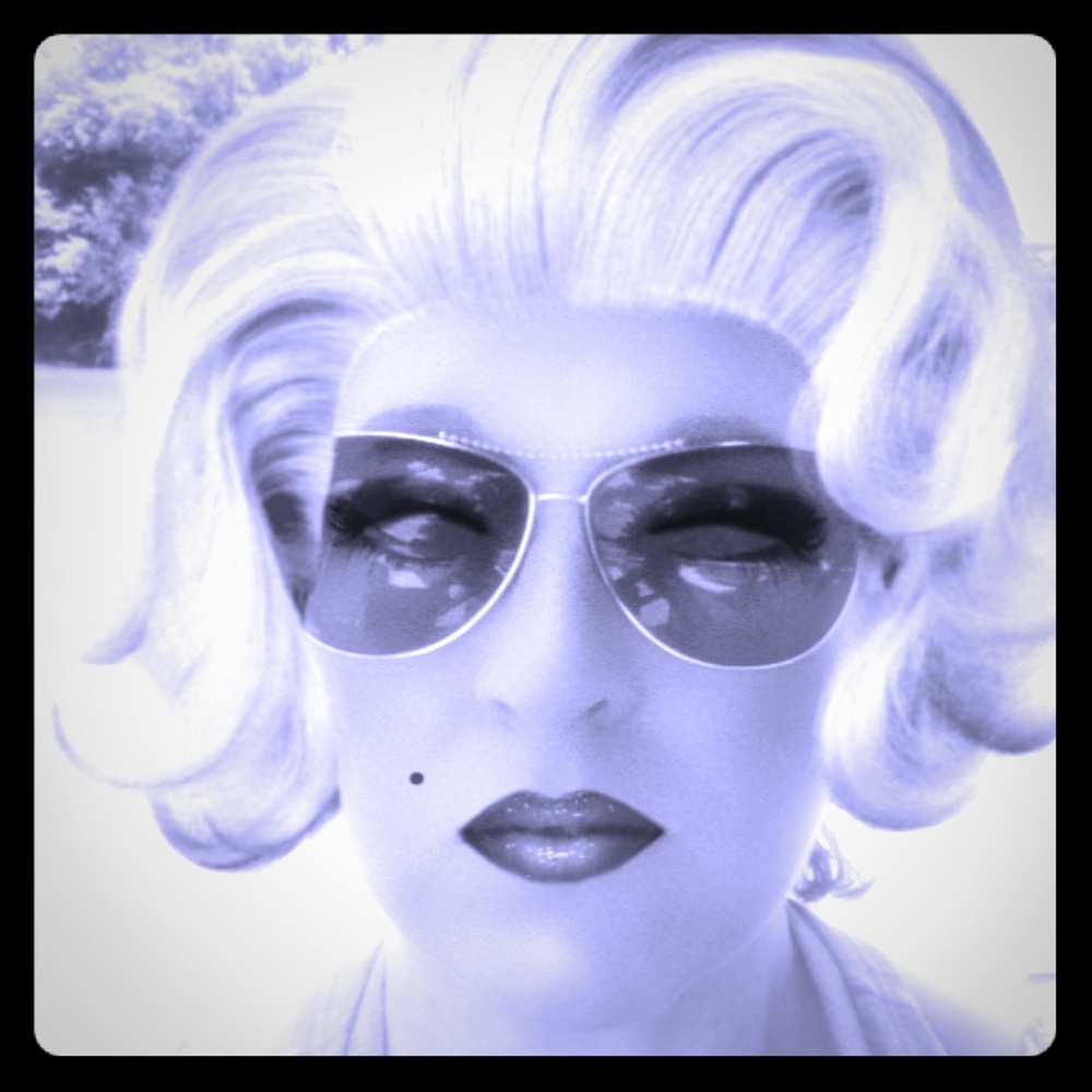 Meet your Posher, Edna